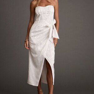 12th Tribe Brighton White Strapless Satin Wrap Dress Size MM